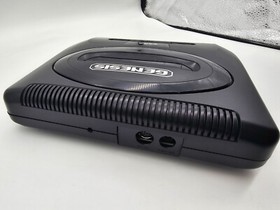 SEGA Genesis Console MK-1631 System Bundle 5 Games 1 Remote Clean tested Kombat