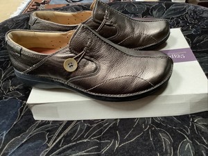 clarks artisan shoes uk