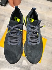 Para Hombre: Zapatillas Nike React Tejidas, Negras con Acentos Verde Neón, Talla 12