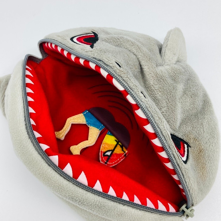 JAWS Attatch Swallowing Sufer Pouch UNIVERSAL STUDIOS JAPAN Great