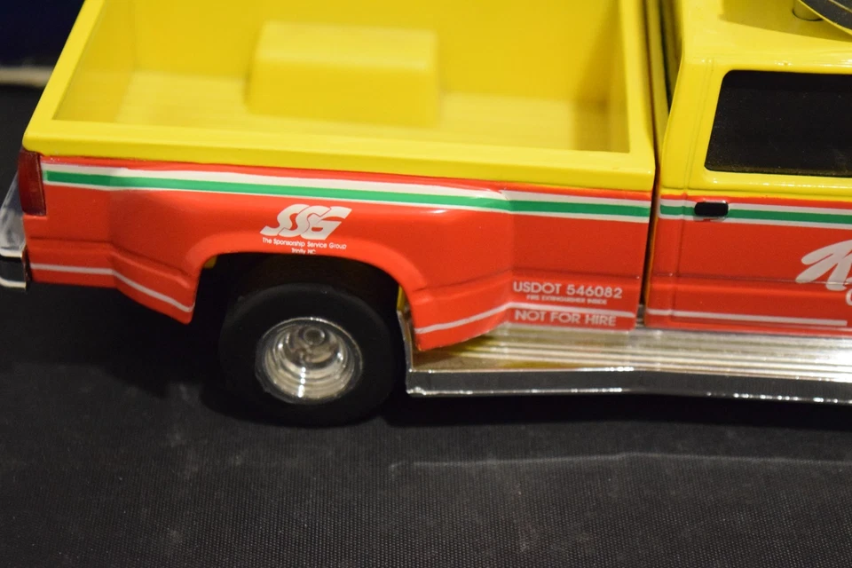Action Racing Collectables Terry Labonte Dually Truck Bank 1:24 Scale 1 of 2,508 - Image 3 of 4