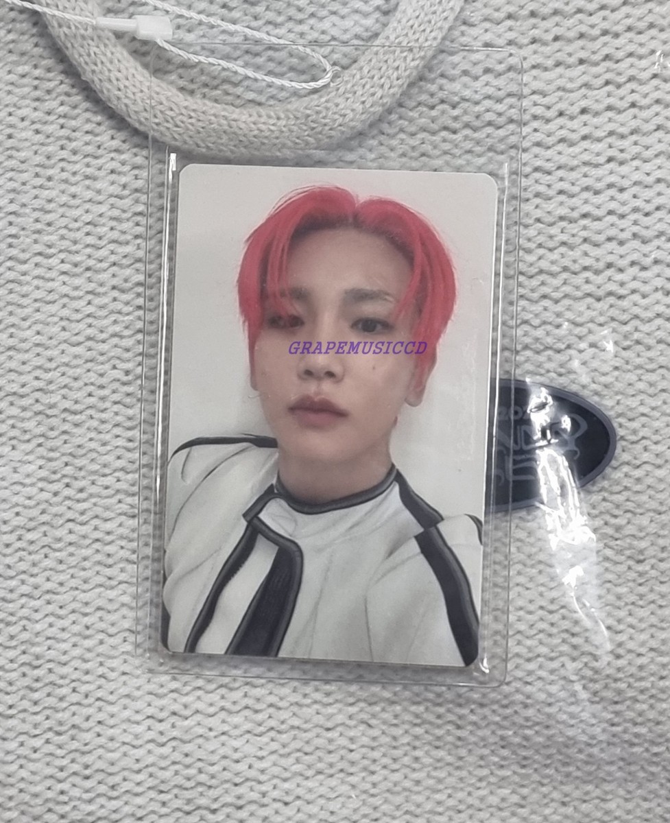 KEY 2025 KEYLAND : Uncanny Valley SHINEE OFFICIAL MD KNIT ZIP-UP