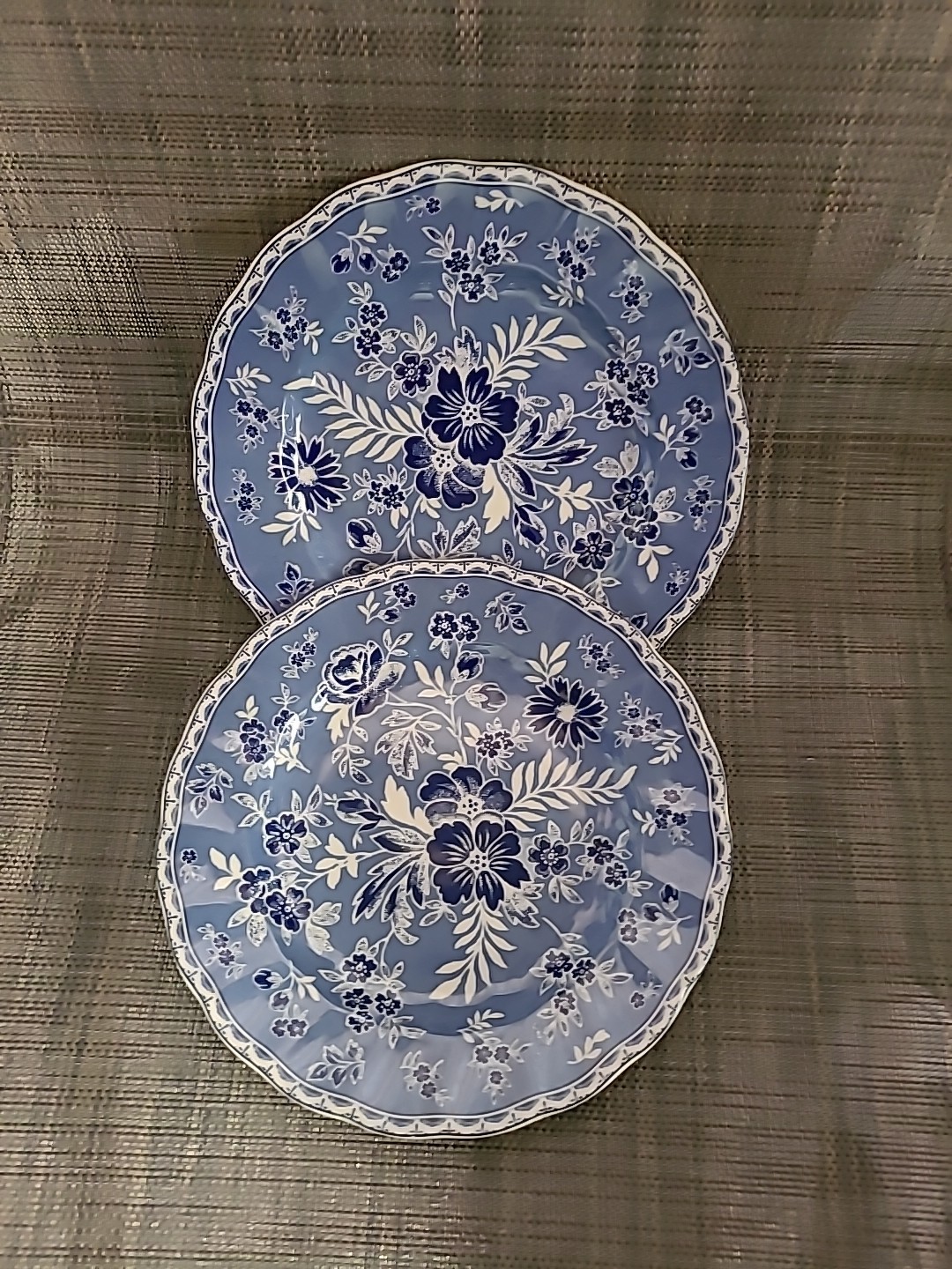🔥 Johnson Brothers Devon Cottage 8.5&rdquo; Salad Plate Blue Floral England 2009 EUC