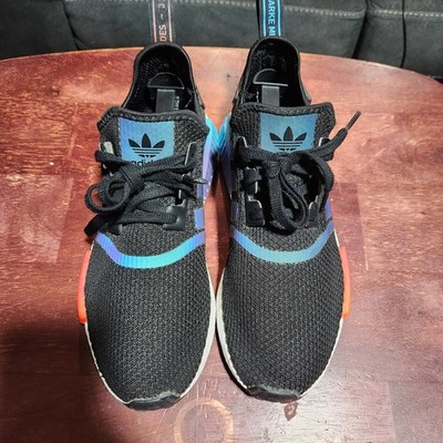 Pre-owned in great condition. No creases. Worn twice. No box. Mens size 8.5