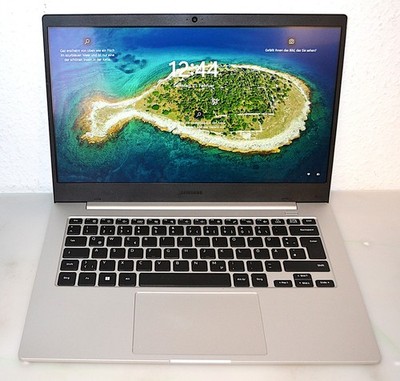 Samsung Galaxy Book Go2  14''  Snapdragon 7c Gen2  128GB SSD 4GB RAM