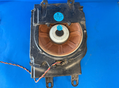 2002-2008 BMW E7 SERIES (E65/E66/E67) REAR SUBWOOFER SPEAKER  65136901324 OEM