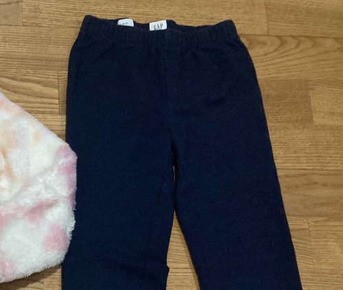 Girl's Cat & Jack & Gap Outfit size 6 - Tie Dye Fuzzy Pullover w/Leggings EUC - Picture 6 of 7