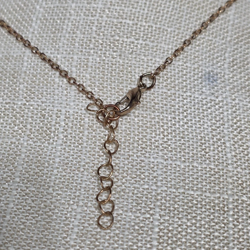 Colar pingente de flor ouro rosa com strass corrente ajustável - Imagem 4 de 4