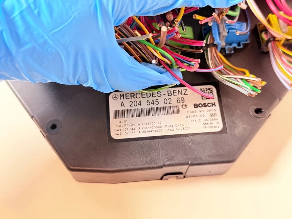 2008 MERCEDES-BENZ C300 FRONT SAM FUSE BOX RELAY CONTROL MODULE | OEM A204545026 Foto 4 de 4
