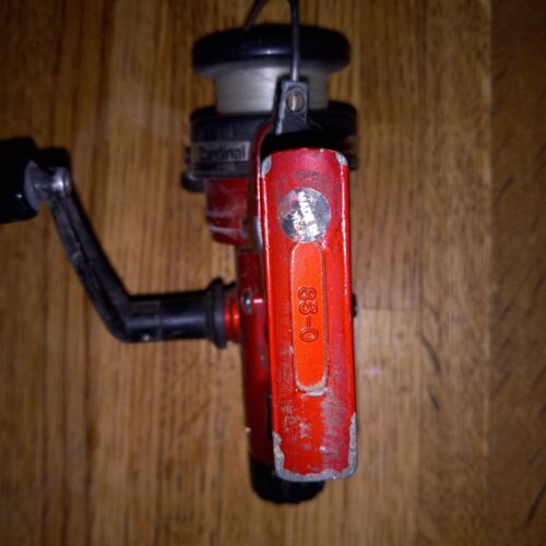 Abu Garcia Cardinal Red 553 Crestfire Spinning Reel Fresh Water Fishing 4.6:1 - Picture 3 of 4
