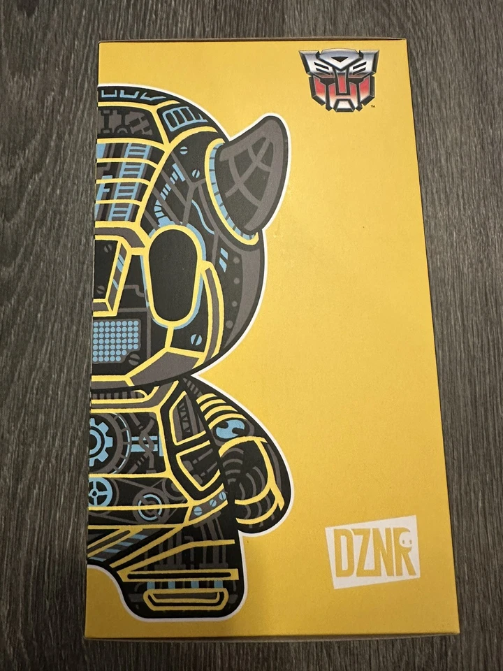 Peluche DZNR Transformers Bumblebee Yume What’s Inside Edition #02 Foto 4 de 4