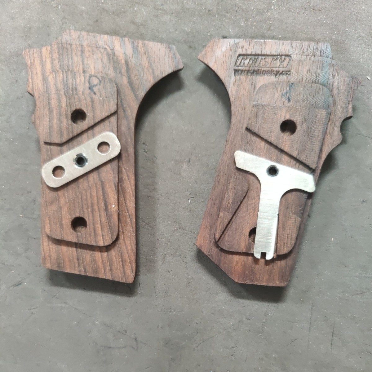 TOKAREV TT33 ANATOMICAL WOOD GRIPS CHECKERED QUALITY EUROPEAN