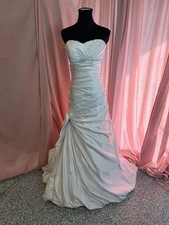 David's Bridal White Strapless Wedding Dress Size 8