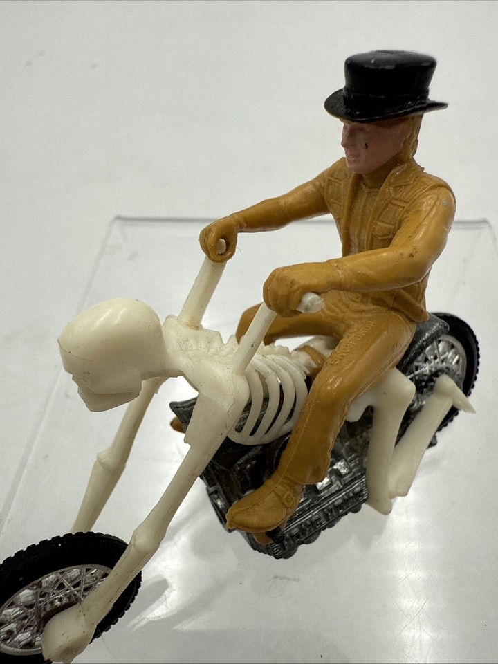Vtg Hot Wheels RRRumblers Bone Shaker w/ Black Hat Yellow Rider Hong ...