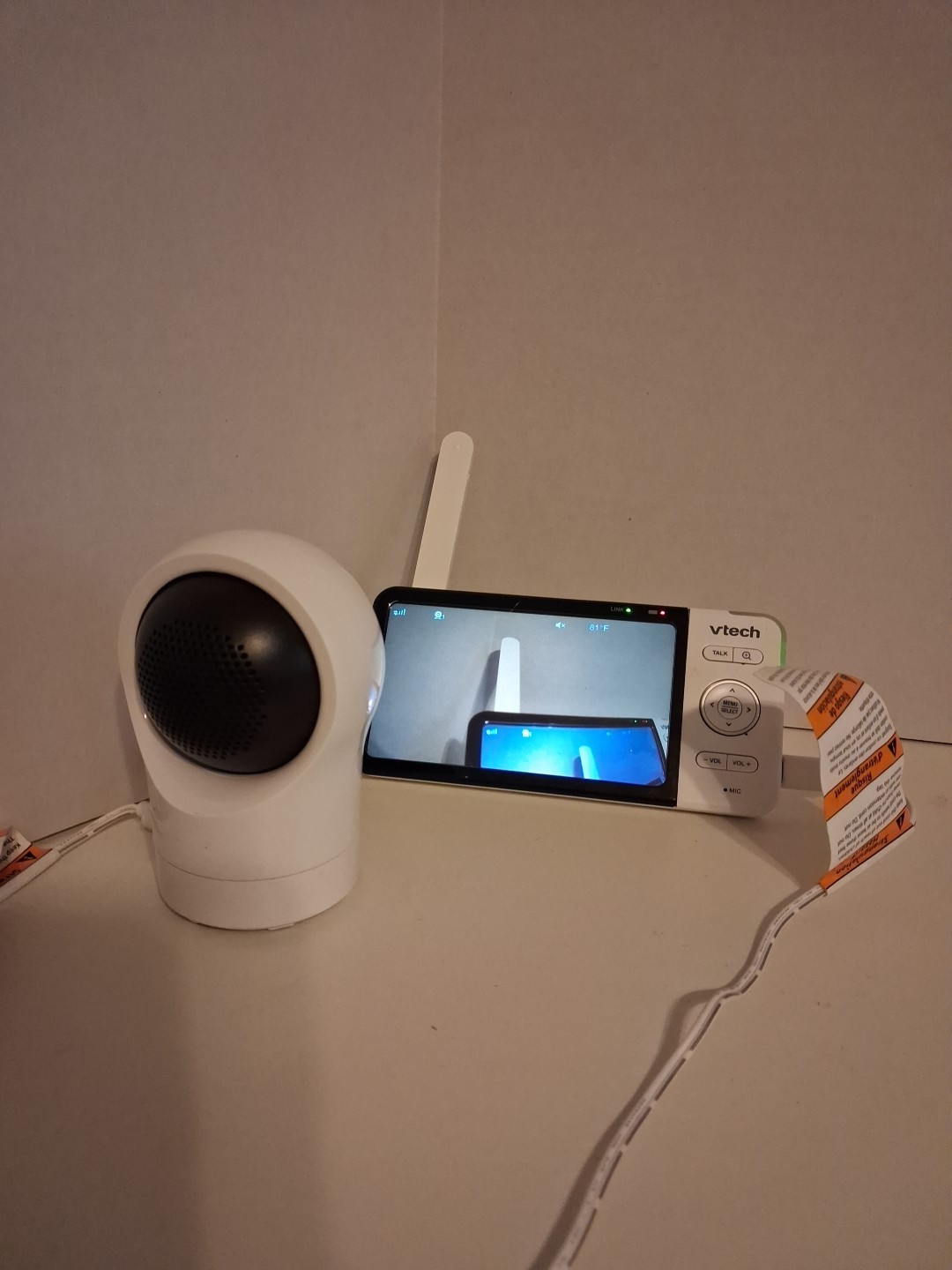 VTech Baby Monitor with 5-inch HD Display Camera and Dual Charging Cables RM5864HD-image