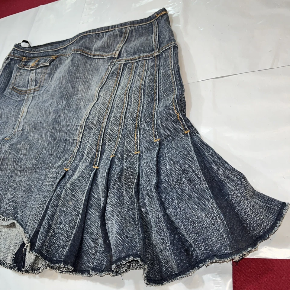 Vtg DOLLHOUSE RARE Asymmetrical PLEATED Denim JEAN Skirt 13 Raw Hem Faded Emo 13 - Image 3 of 4