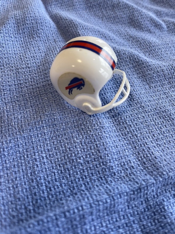 Buffalo Bills Vintage NFL 70s Mini OPI Gumball Football Helmet Color: White