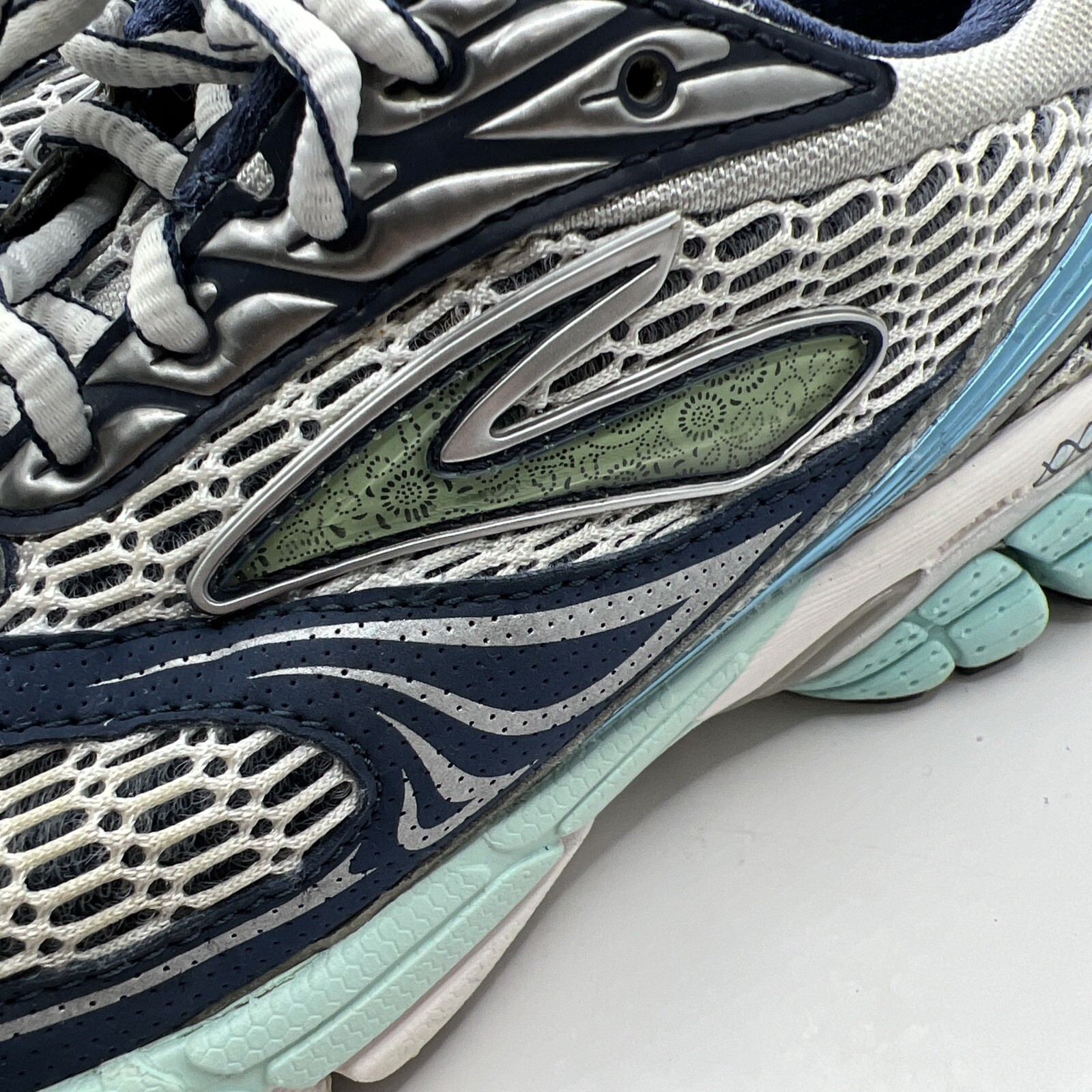 Brooks Ghost 4 Evolution Running Walking Shoes Sn… - image 8