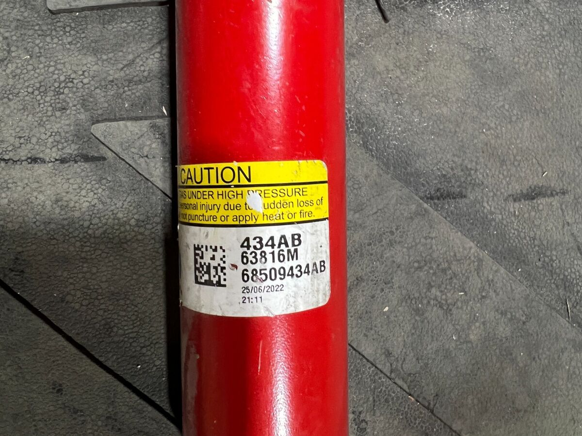 OEM Mopar 68509434AB Shock Absorber For 2018-2021 Jeep OEM Mopar 68509434AB Shock Absorber For 2018-2021 Jeep