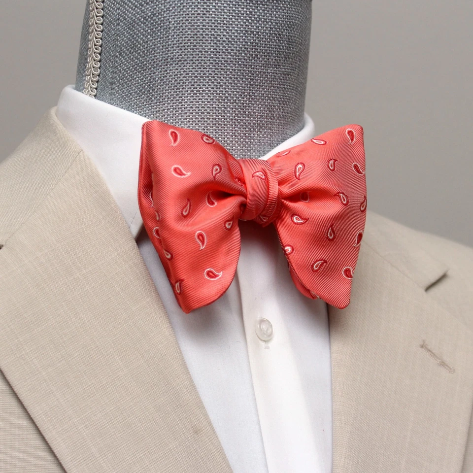 Pajarita de hombre autoatada mariposa grande S616 coral pequeña cachemira Foto 4 de 4