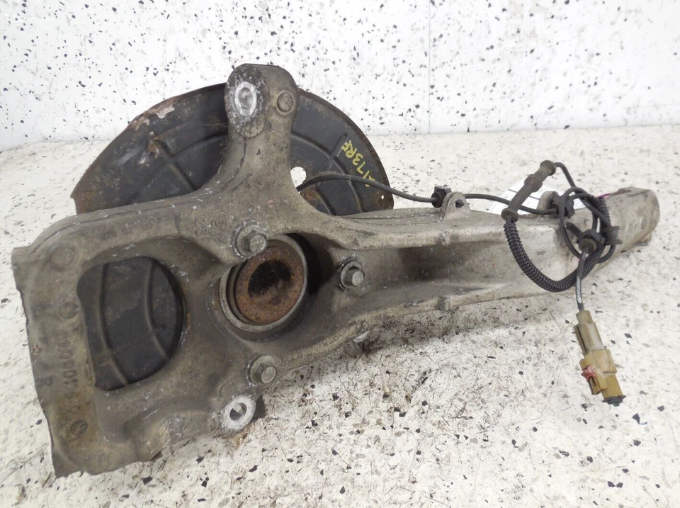 Jeep Commander 2006-2010 husillo delantero buje nudillo pasajero derecho OEM Foto 3 de 3