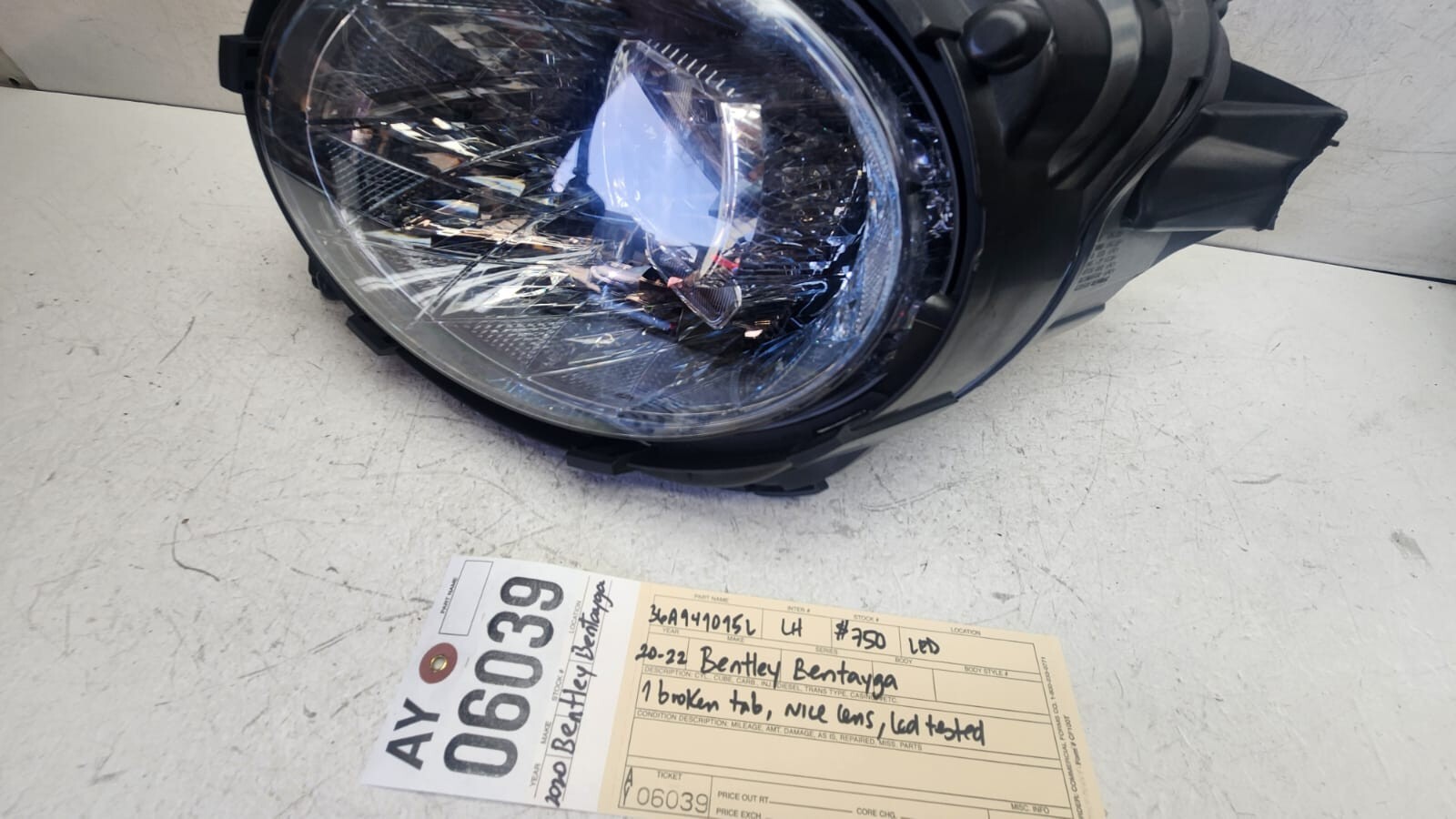 1brokentabs 2020 2021 2022 BENTLEY BENTAYGA LEFT FULL LED HEADLIGHT OEM AY06039