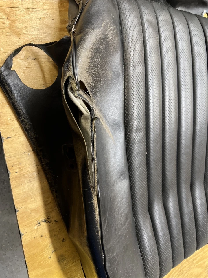 1985 MERCEDES W123 300CD КУПЕ, ПЕРЕДНЕЕ ЛЕВОЕ ВЕРХНЕЕ СИДЕНЬЕ ЧЕРНАЯ КОЖА С ПОДОГРЕВОМ - Изображение 3 из 4