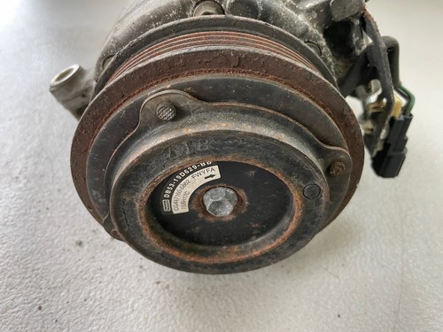 2014 Ford Explorer 3.7L AC Compressor - Picture 8 of 9