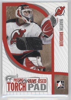 2005 ITG Passing the Torch Game-Used Jerseys Martin Brodeur #PTT-05 HOF 0c3