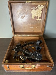 Bendix Aviation US Navy Mark II Sextant WWII  Wood Case