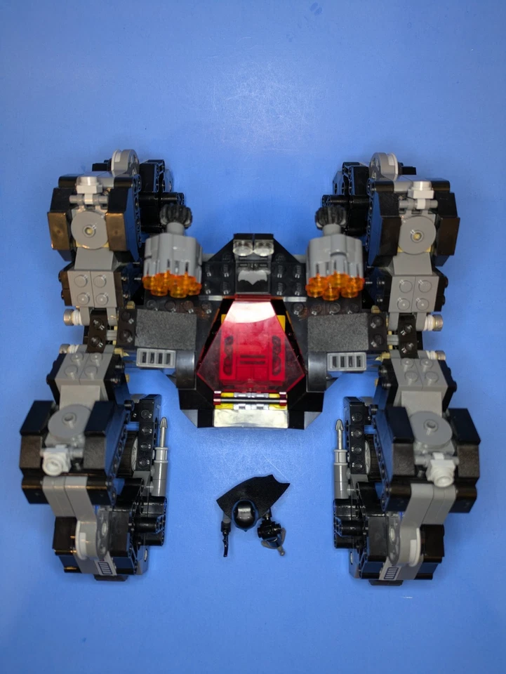 LEGO DC Super Heroes: Knightcrawler Tunnel Attack 76086 - Batman & Crawler Only - Image 2 of 4