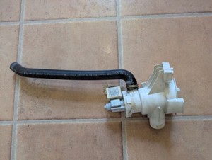 Miele Waschmaschine Laugenpumpe Ablauf  Pumpe mit Flusensieb