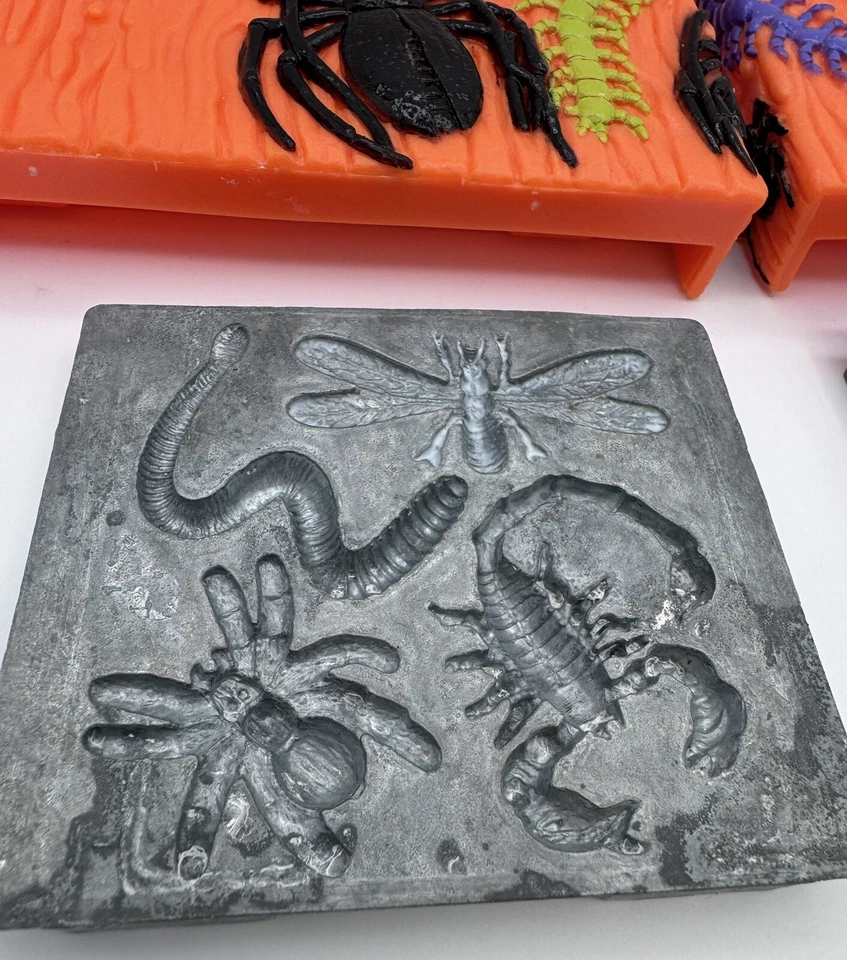 Creepy Crawlers Molds Orange Holders Plastic Cooling Tray Set Replacements 5 pcs - Image 3 of 4