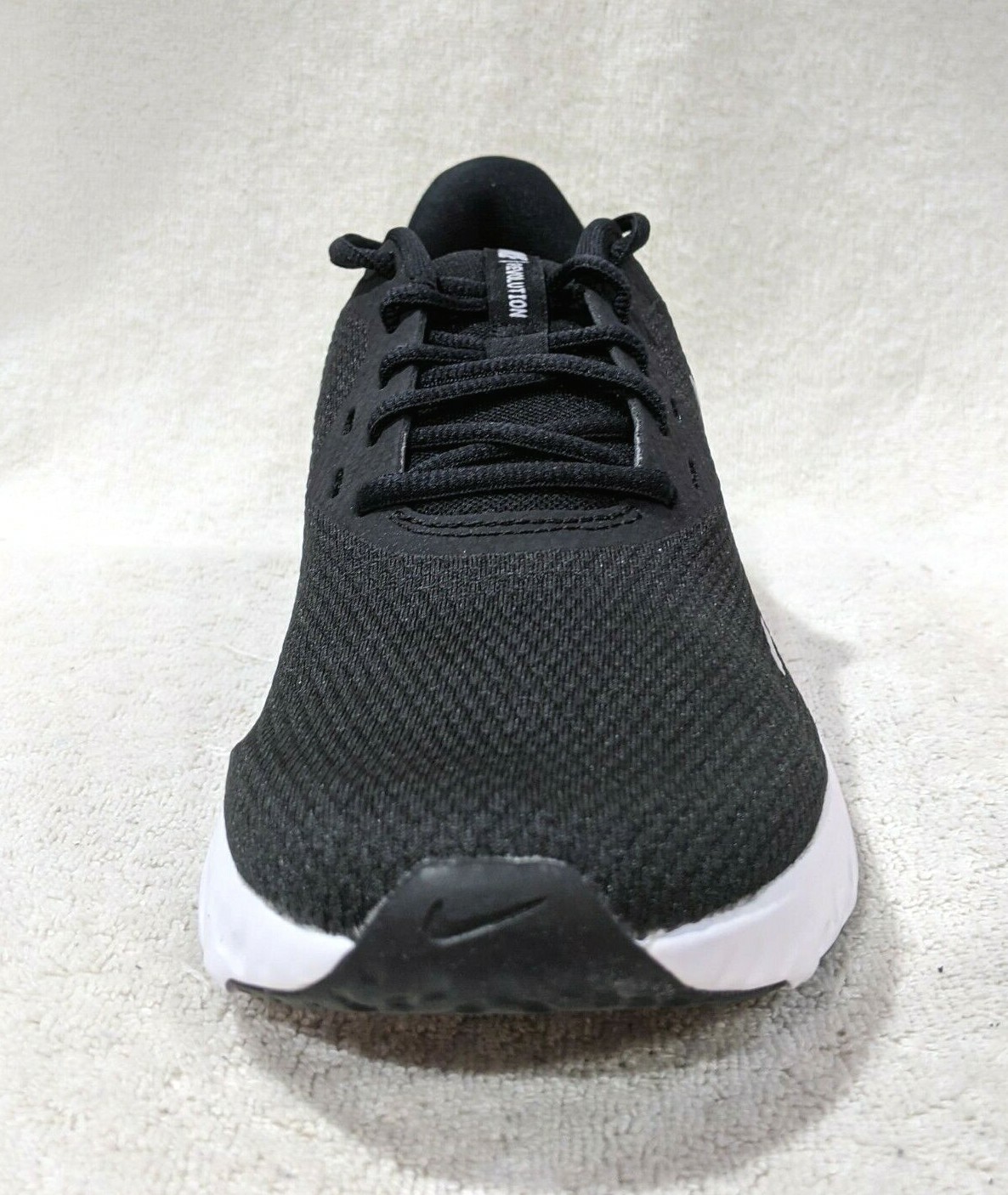 nike revolution 5 black volt