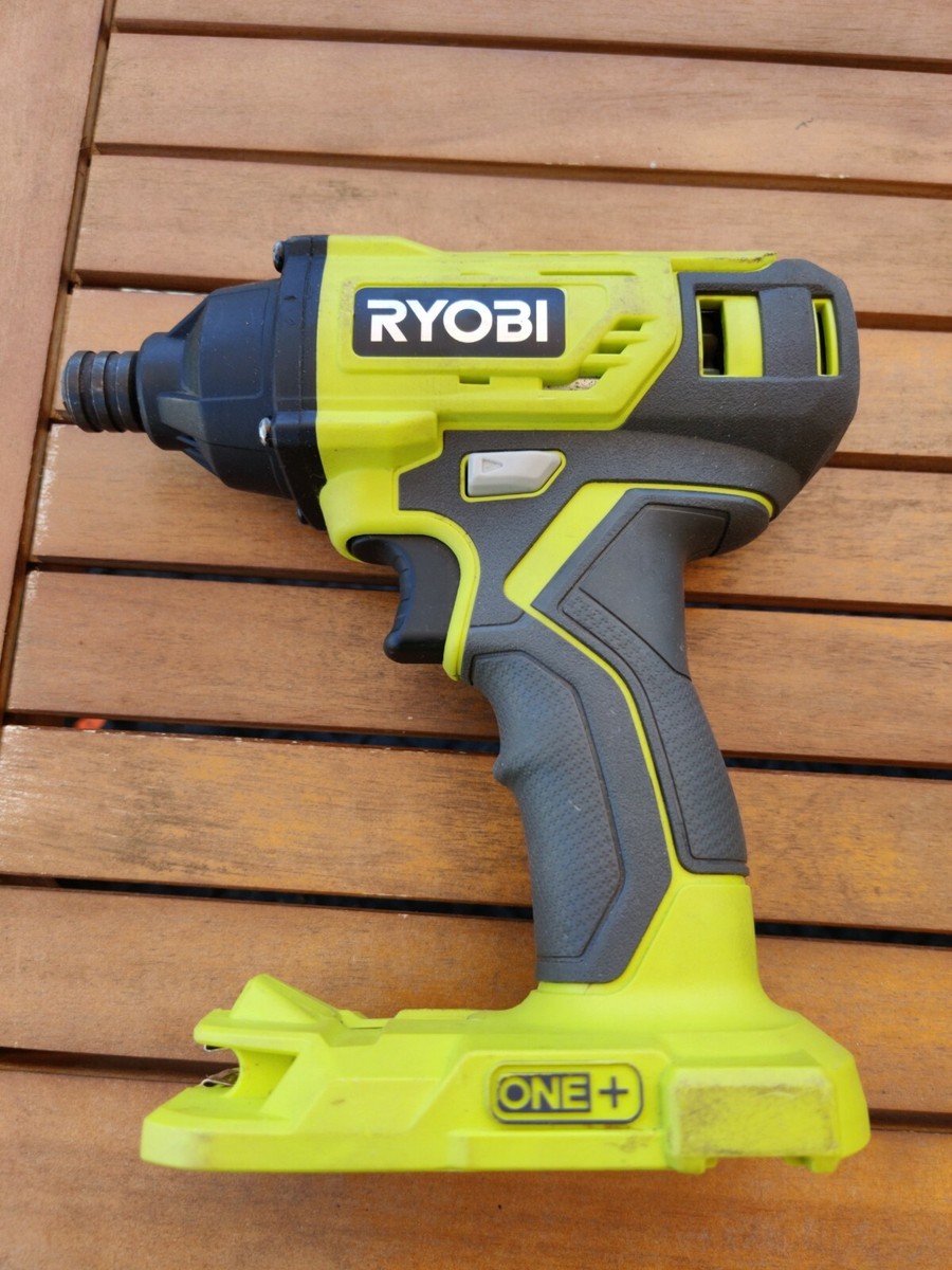 Ryobi P235a 1/4