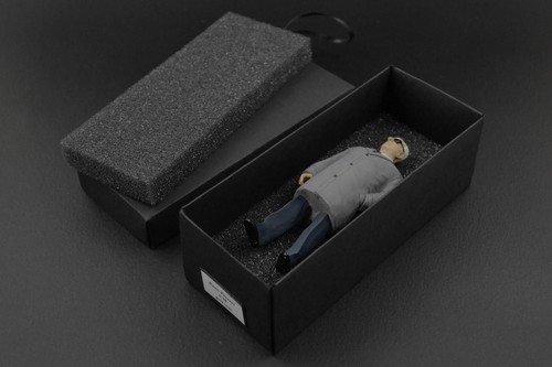 Enzo Ferrari (2) Figure voor 1:18 Kyosho F40 250GTO BBR RARE!  !! NO CAR !! - Afbeelding 9 van 9