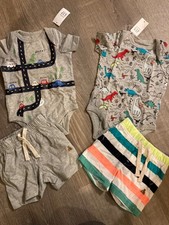 3 6 M Baby GAP 4pc LOT BUNDLE Gray Dinosaur Cars Bodysuit Shorts Boy Outfit