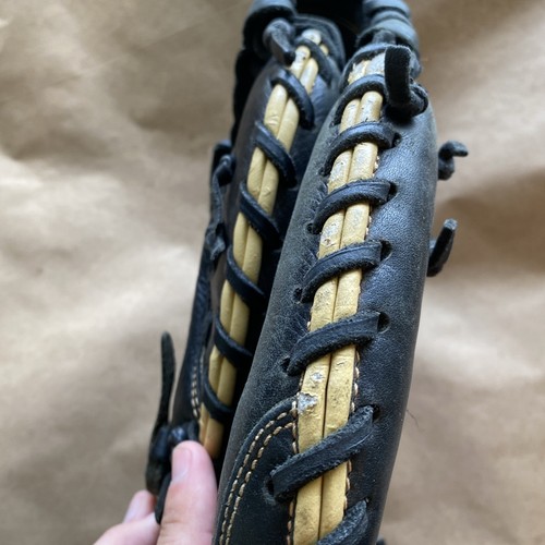 Worth Century Series Catchers Mitt CCM34BC Black RHT Adult - Picture 9 of 20