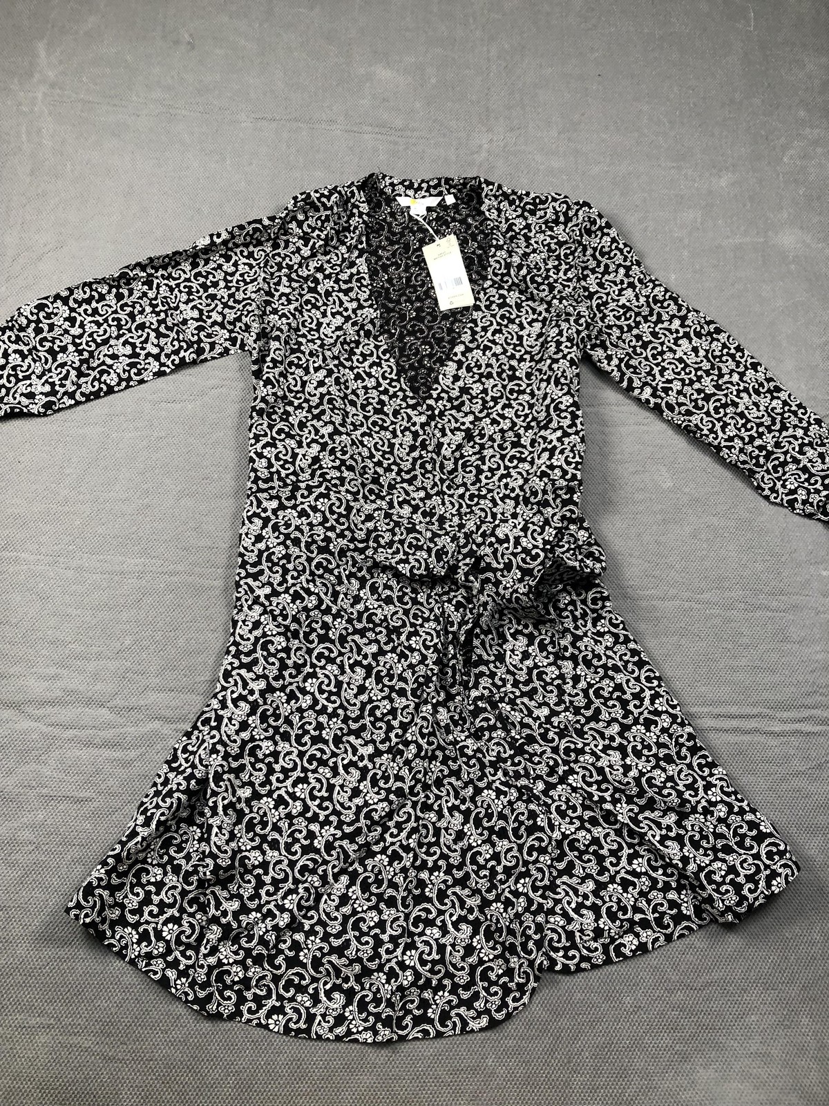 Boden Dress Womens 2 Black Floral V Neck Long Sleeve Wrap Belted Knee Length NWT
