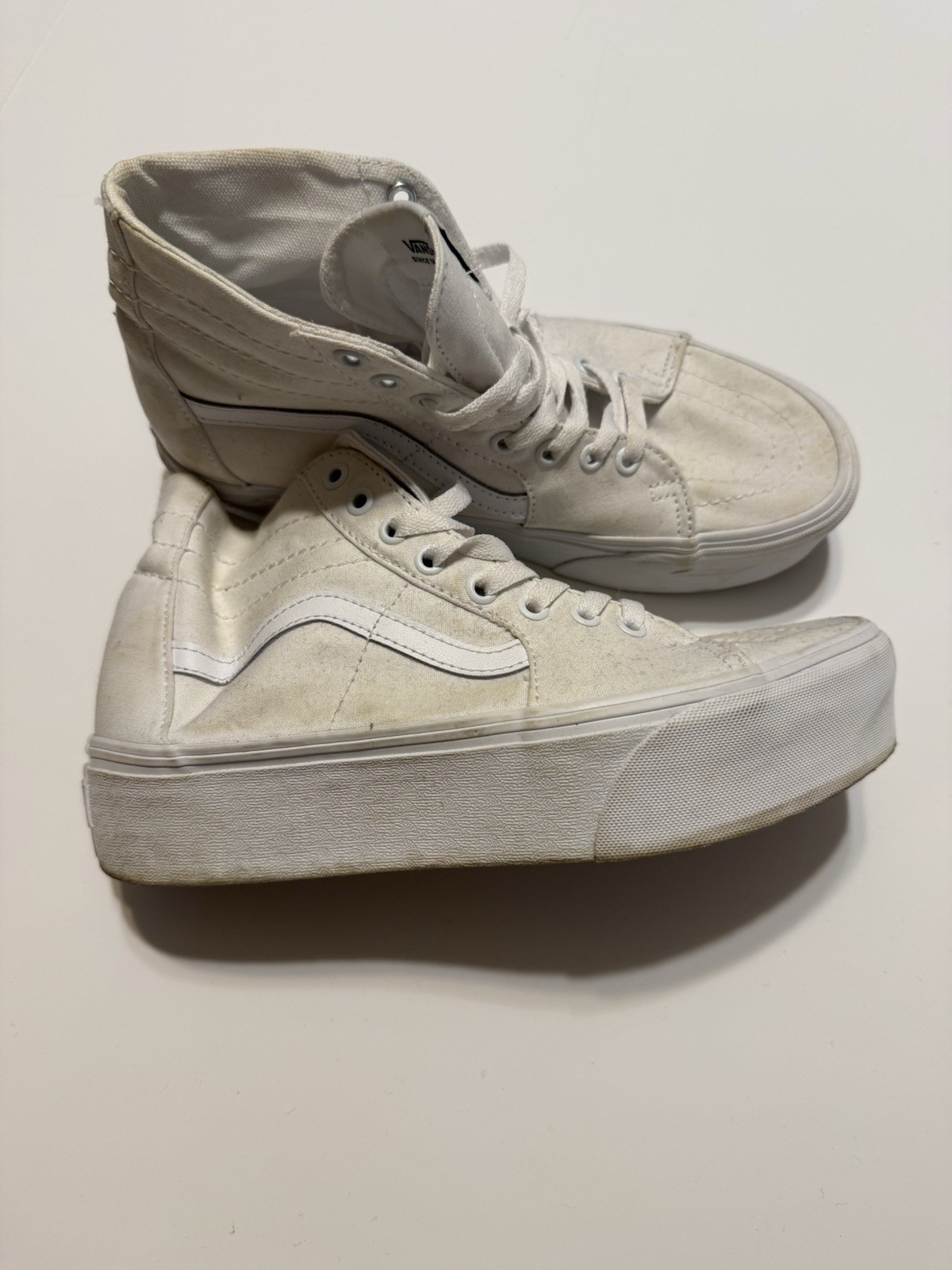 VANS White Canvas High Top Men's  7.5/Women&rsquo;s 9 Lace Up Casual Shoes