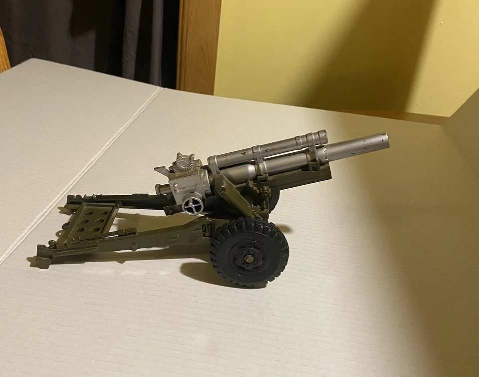 De colección. Remolque de cañón Marx Lumar Howitzer años 60 para camión militar 12” L sin misiles Foto 2 de 4