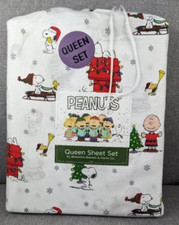 Peanuts Snoopy Charlie Brown Christmas Tree Snowflake Queen Size Sheet Set