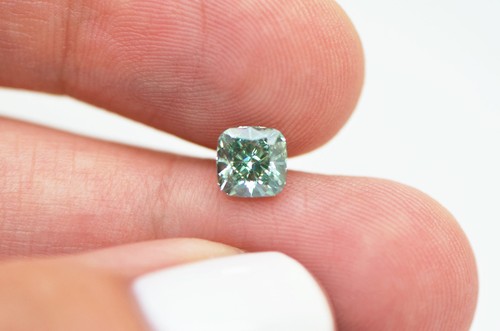 Cushion Shaped Diamond Fancy Green Color One Carat VS1 Loose Natural Enhanced - Picture 4 of 8