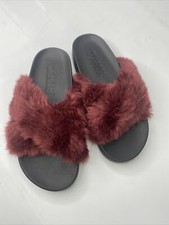 VICTORIA'S SECRET PINK MAROON FUZZY SLIPPERS CRISS CROSS MEDIUM 7-8 NIP NEW