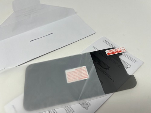 ZAGG invisible Shield Screen Protector Glass Elite Privacy iPhone 14 Pro 5G - 第 5/5 張圖片