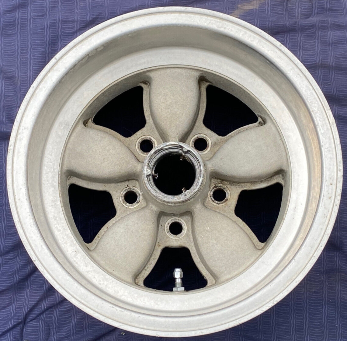 1) VINTAGE APPLIANCE DAISY MAG WHEELS RIMS 14x8 WIDE 5x4.75 CHEVY