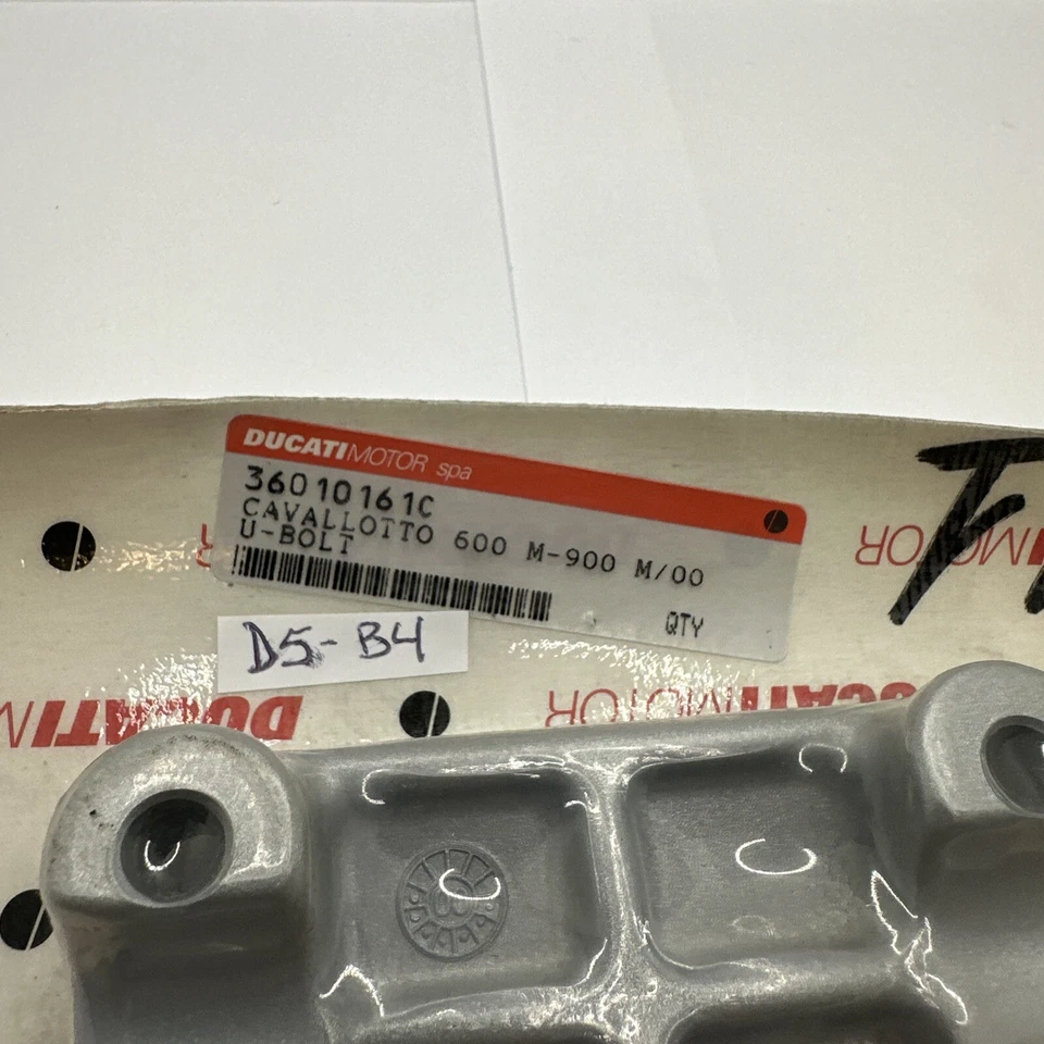 Soporte manillar superior Ducati 36010161C Monster 750 900 Foto 2 de 4