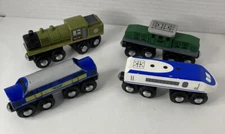 Lot of 4  Maxim Enterprise Wooden Railroad Car with Magnet White Train Cars