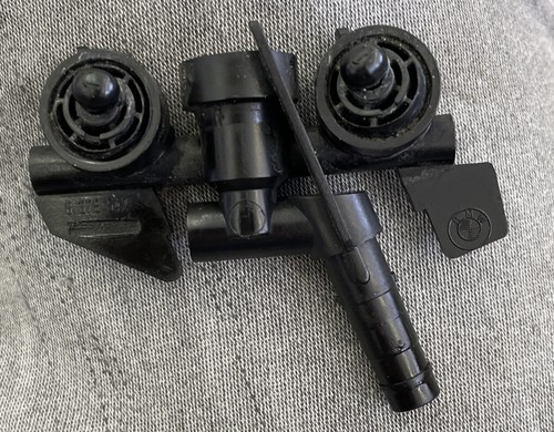 Düse Scheinwerferreinigung Org BMW E46 Spritzdüse SRA Scheinwerfer Links 8375542