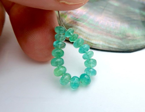 ATEMBERAUBENDE SAMBISCHE SMARAGD PERLEN! SELTENE POLIERTE PERLEN NATÜRLICHE HELLE FARBE - 9,60ct - Bild 2 von 9
